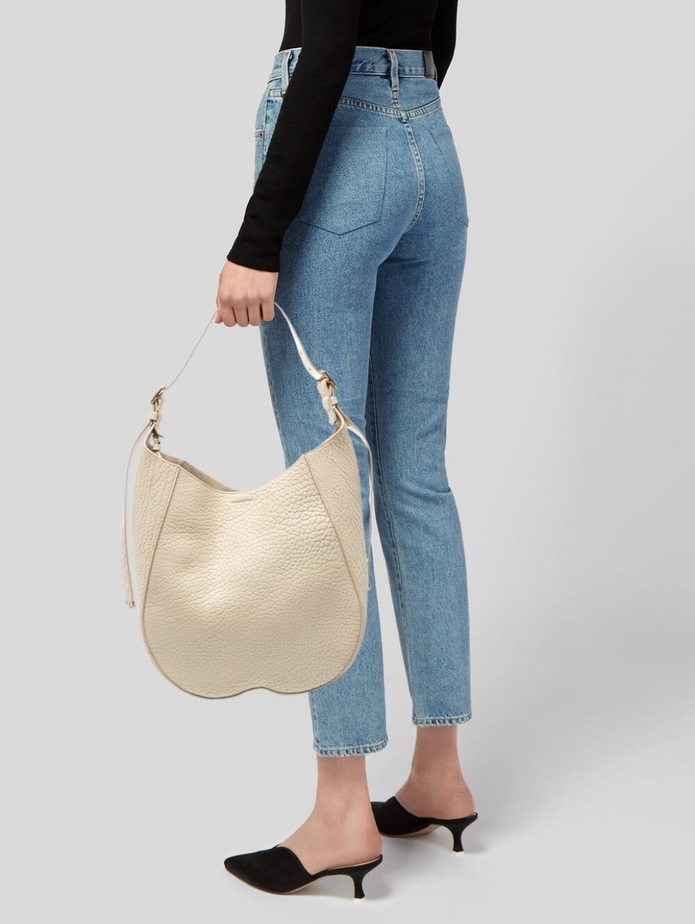 Burberry Cream Pebbled Leather Hobo Bag With Zip Pouch - Picture 2 of 14